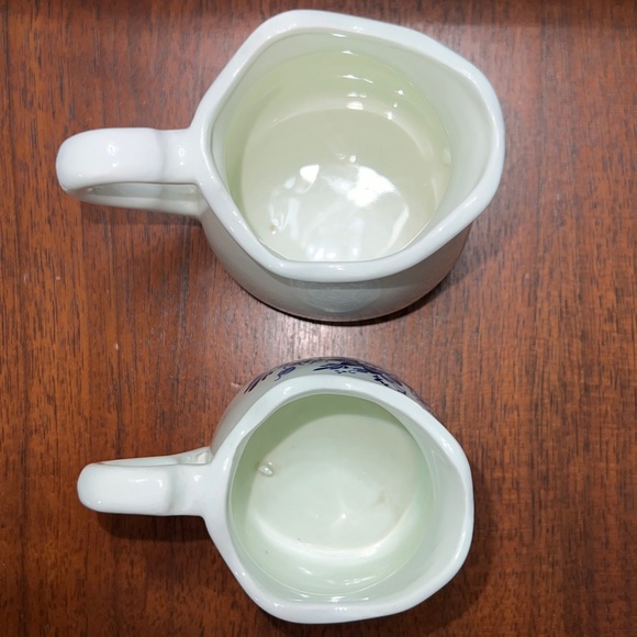 Set of Creamer Measuring Cups which are possibly ceramic or maybe pottery - Picture 6 of 11